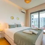 Flh Seaside At Acqua Residences * Funchal